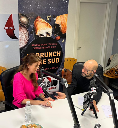 Elisa Dumont à la radio Axe Sud